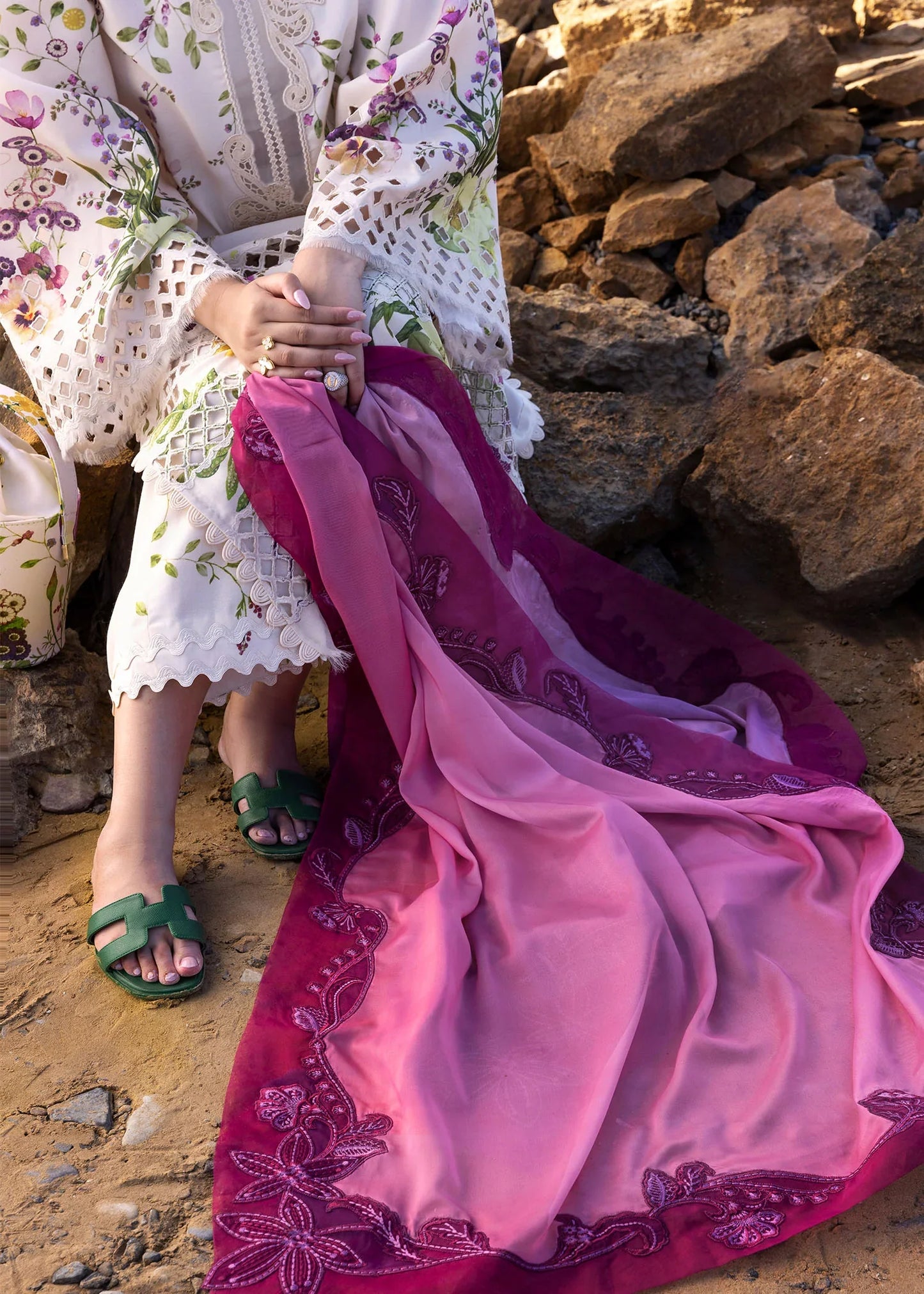 Crimson Flow by Crimson'25- Bloom Bold - D4 A