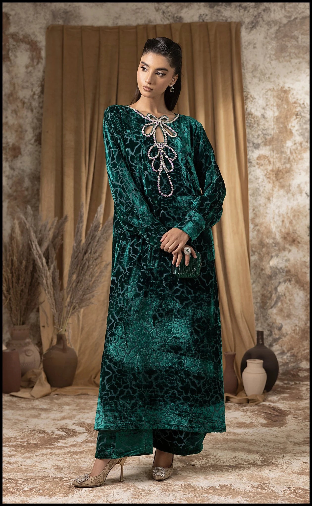 Sumaira Aurangzeb A Velvet Affair'24 - Emerald elegance