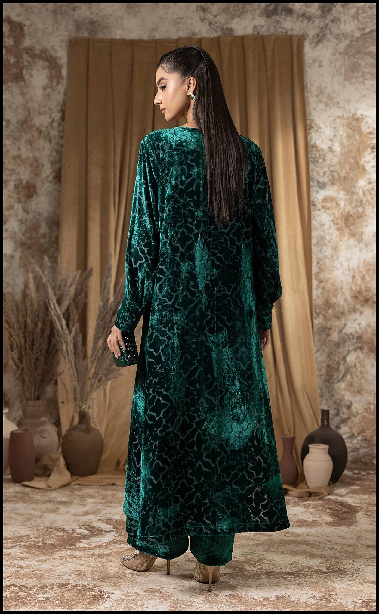Sumaira Aurangzeb A Velvet Affair'24 - Emerald elegance