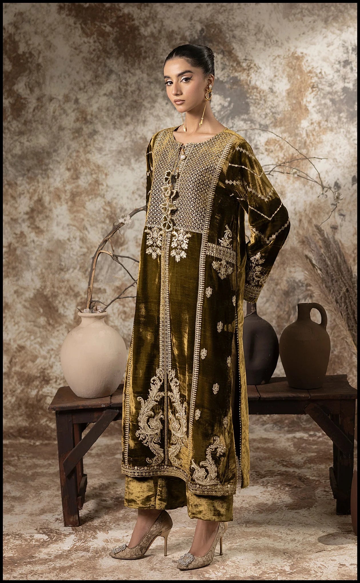 Sumaira Aurangzeb A Velvet Affair'24 - Golden Moss