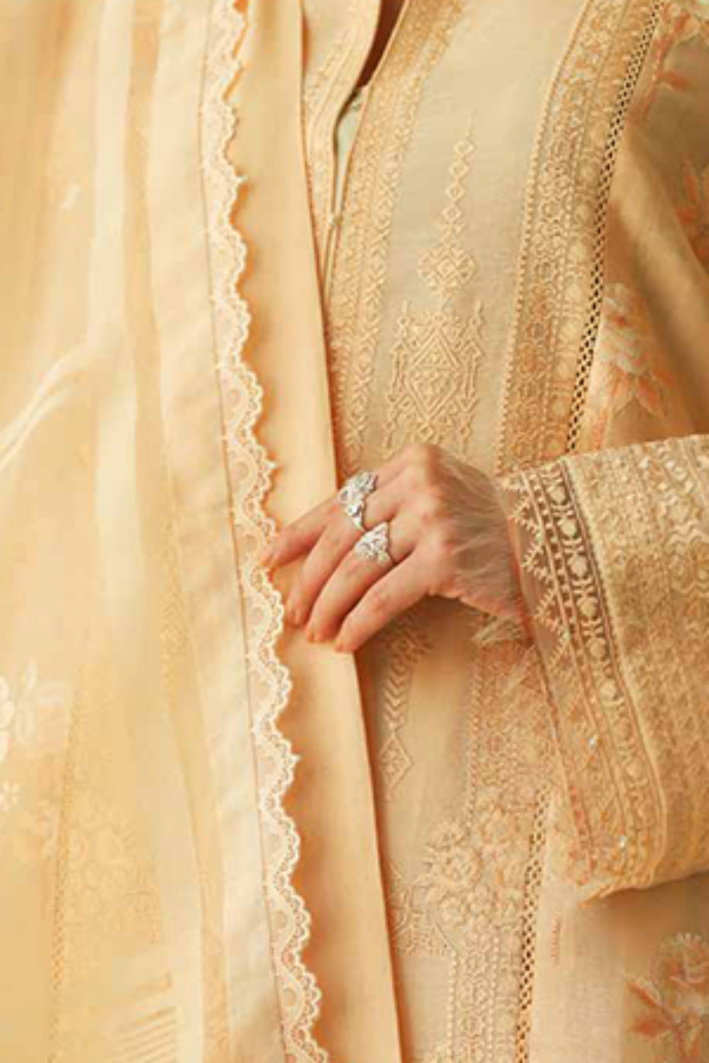Zara Shahjahan S/S Luxury Lawn 23 Collection - Ivory Suit Set