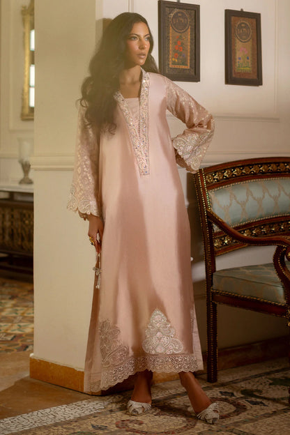 Annus Abrar | Nehaal Kaftan