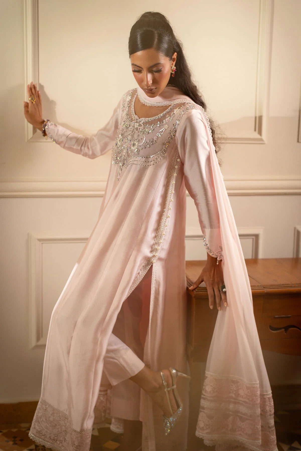 Annus Abrar | Kesra (Shirt And Pants)