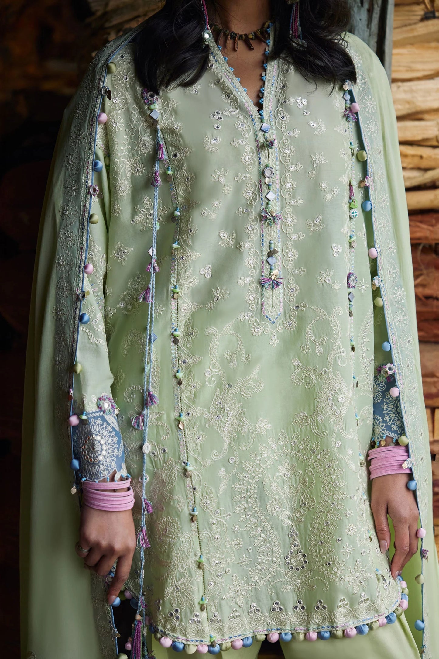 RUYA (ZL26-02 A) Zaha
