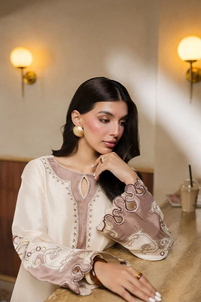 Praline Ansab Jahangir - Cafe Societe