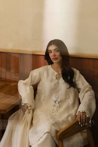 Oat Ansab Jahangir - Cafe Societe