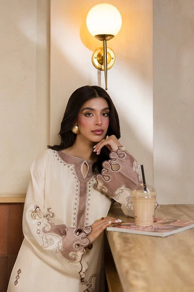 Praline Ansab Jahangir - Cafe Societe