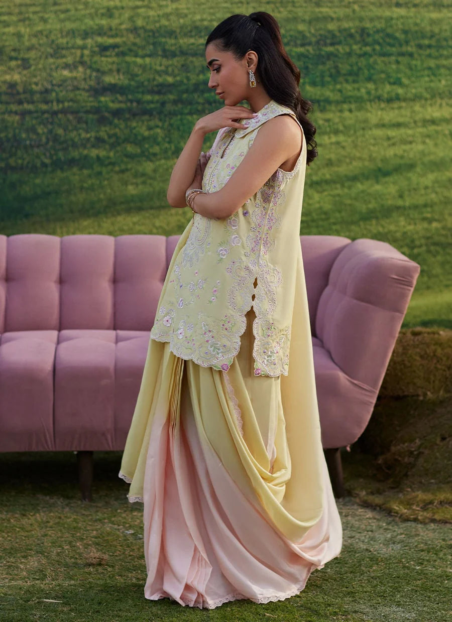Farah Talib Aziz | Esma Sari