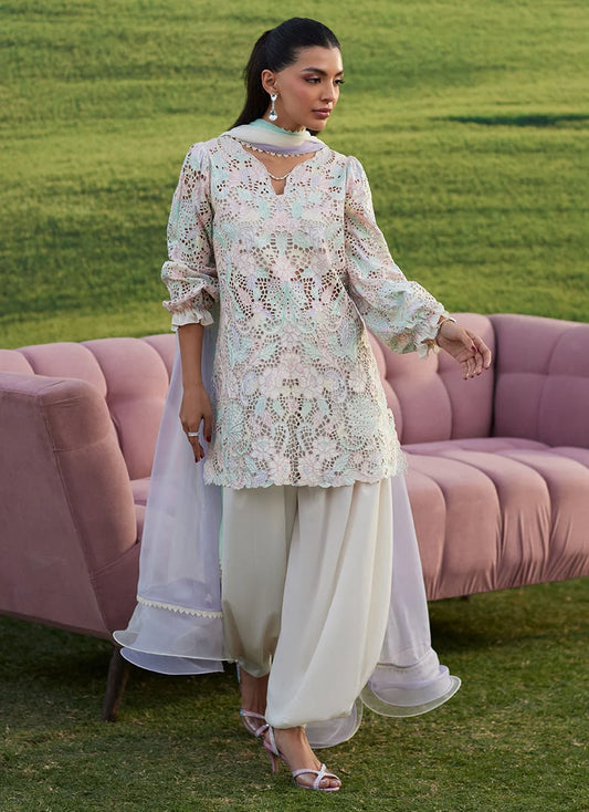Farah Talib Aziz | Lyla Mist