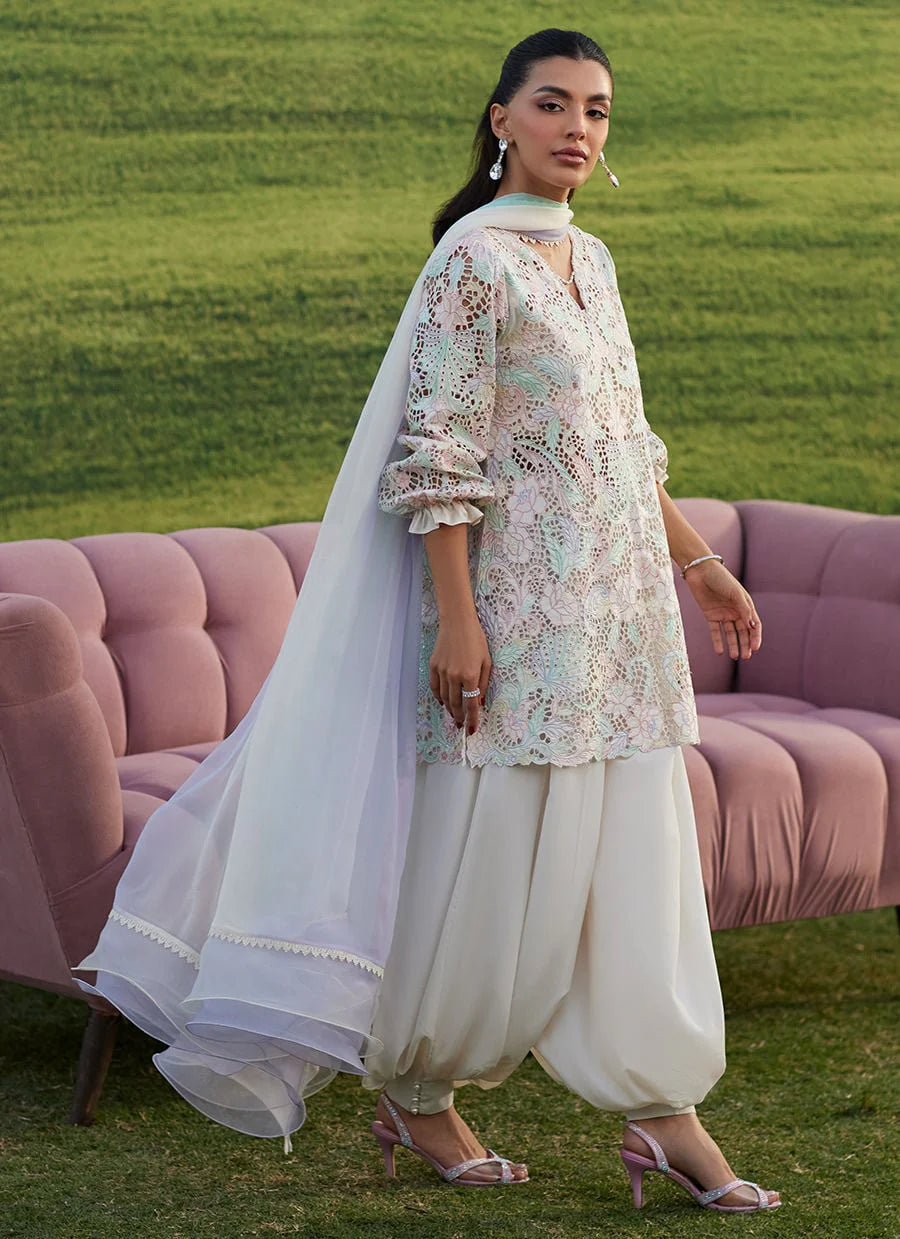 Farah Talib Aziz | Lyla Mist