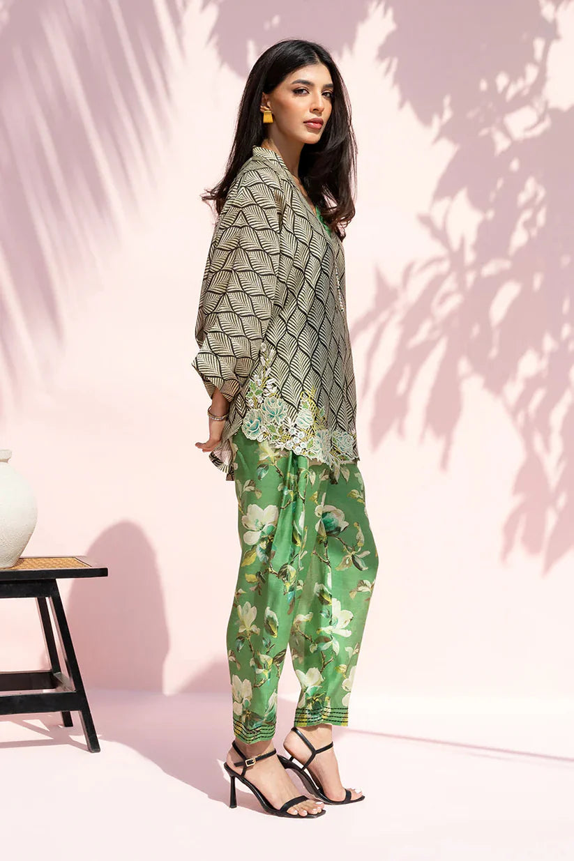 Sharis | Winter Capsule | Sania Maskatiya