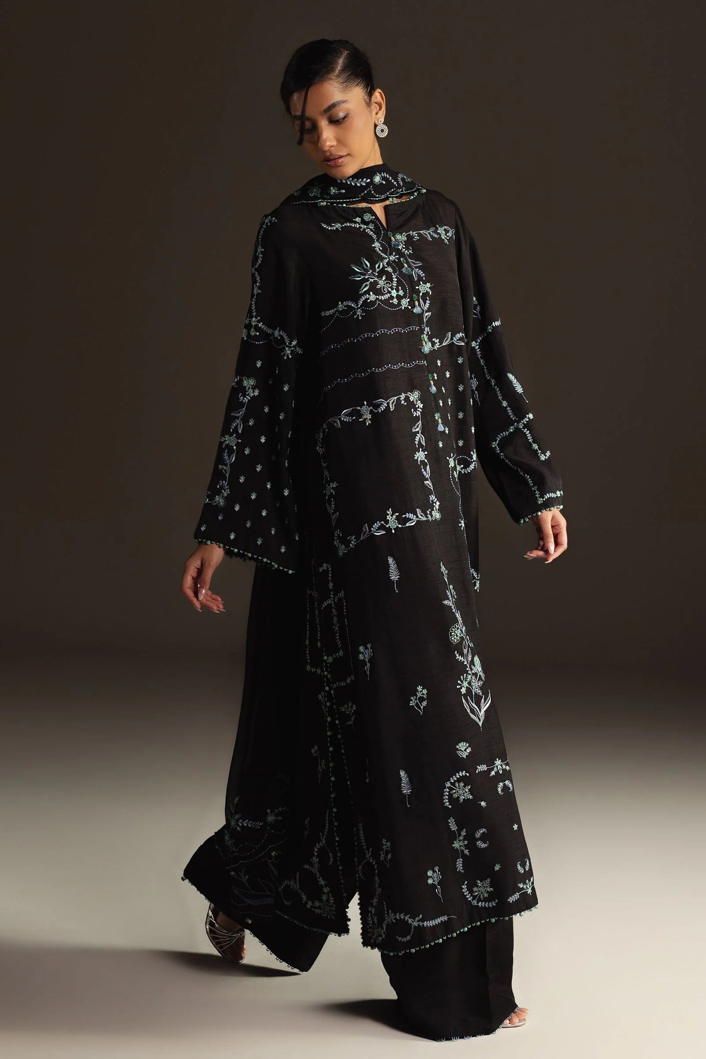 Zara Shahjahan - Hoorain