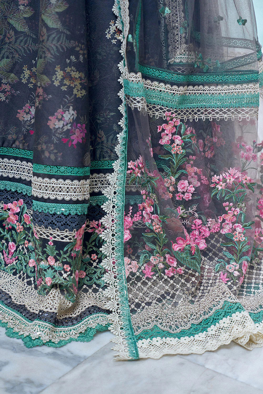 Design 10A Luxury Lawn Eid Edition 2026 Unstitched