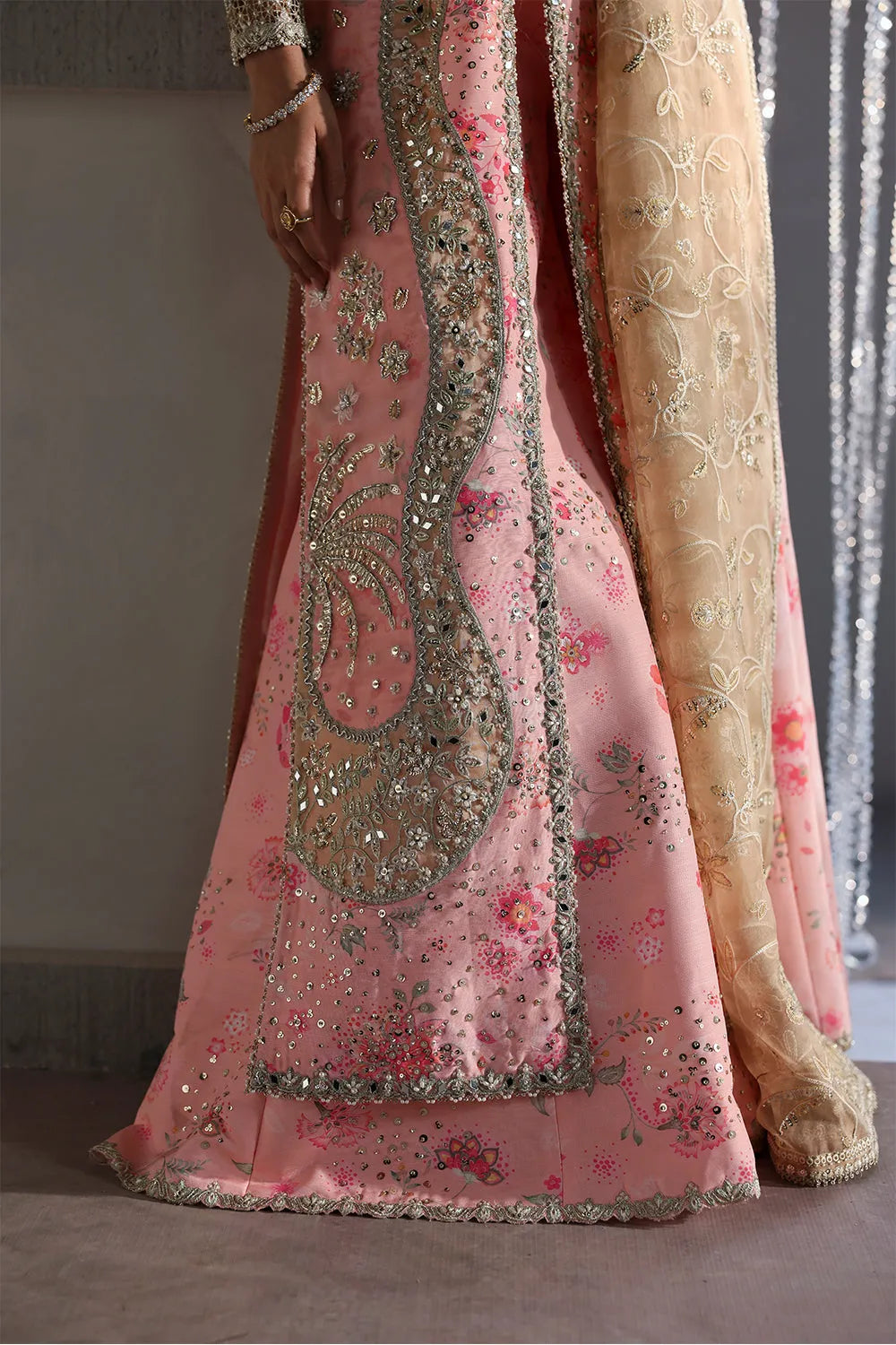 Soraya Lumene Festive '25/26 - Velora