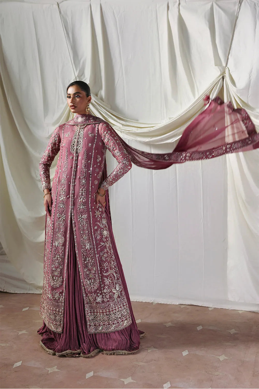 Soraya Lumene Festive '25/26 - Isolde