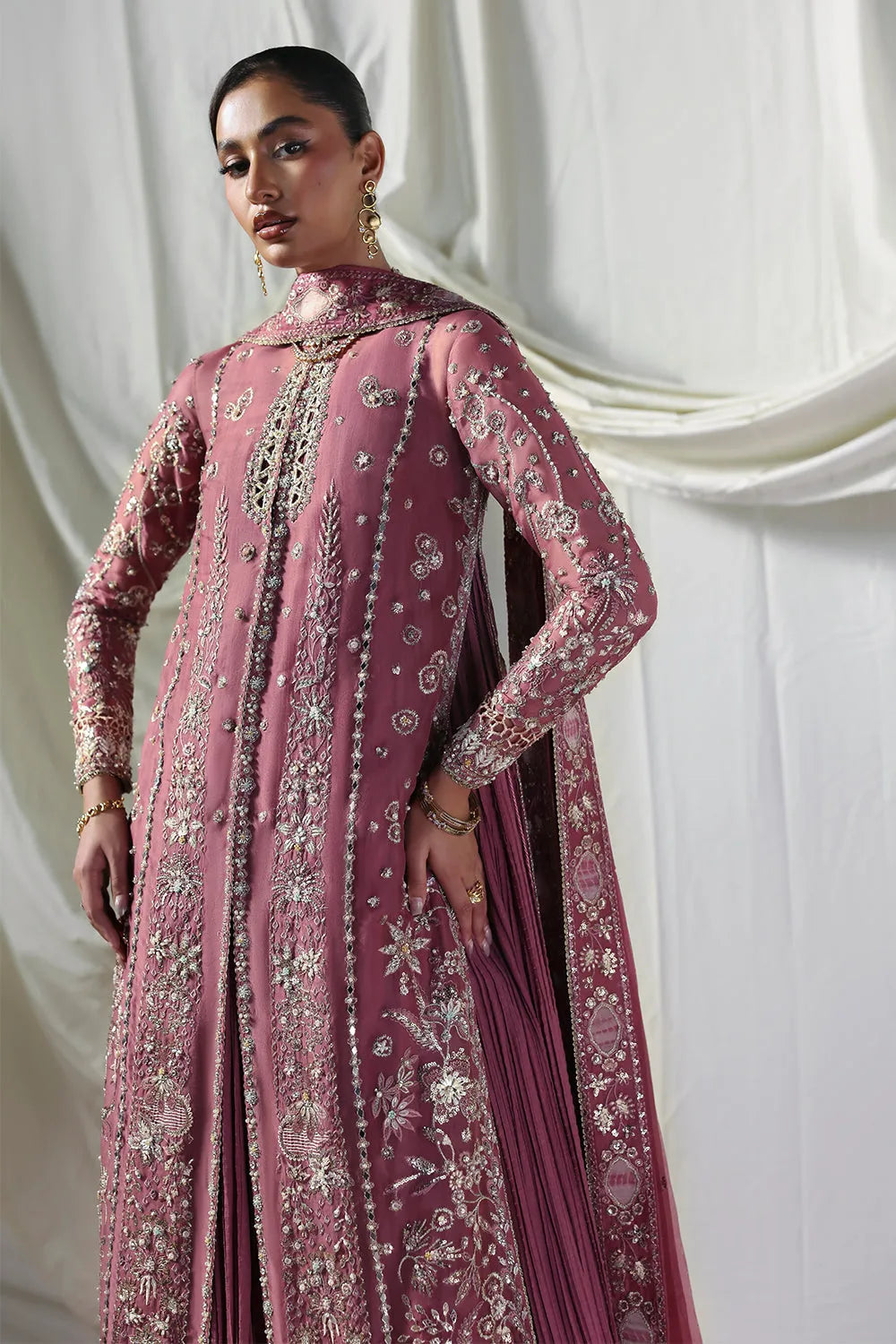 Soraya Lumene Festive '25/26 - Isolde
