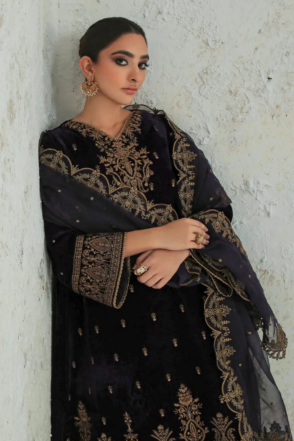 Baroque Velvet '25 - EMBROIDERED VELVET SF-239