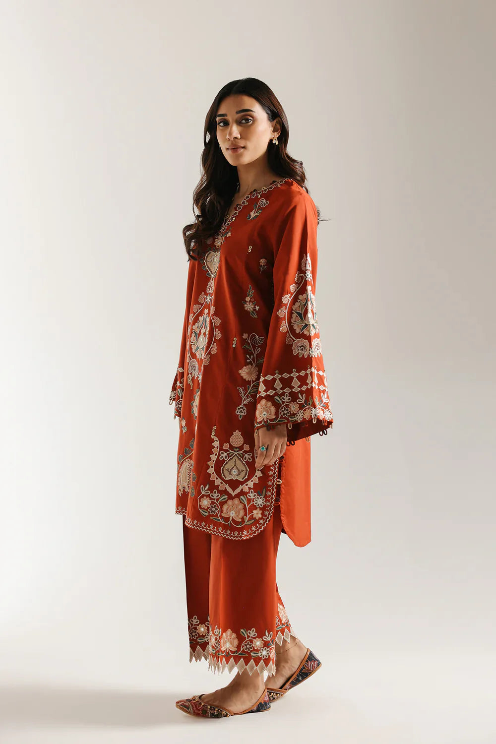 Ethnc Rozana A/W '25 Drop II - EMBROIDERED SUIT | E3480/103/305