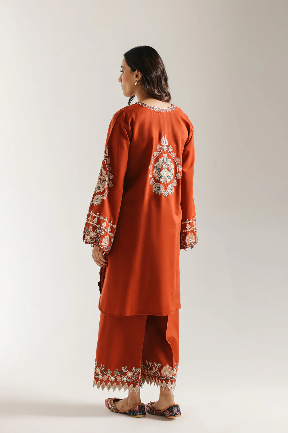 Ethnc Rozana A/W '25 Drop II - EMBROIDERED SUIT | E3480/103/305
