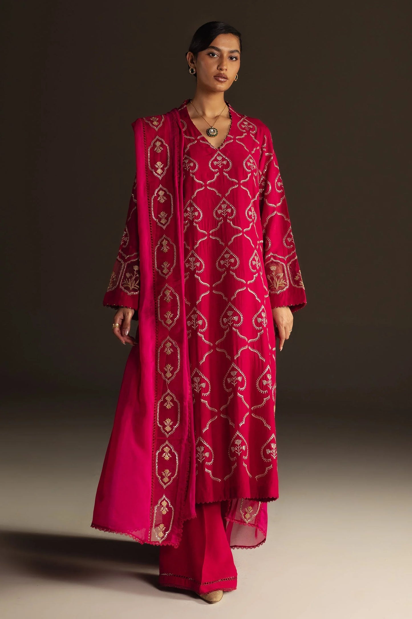 Zara Shahjahan - Noreen