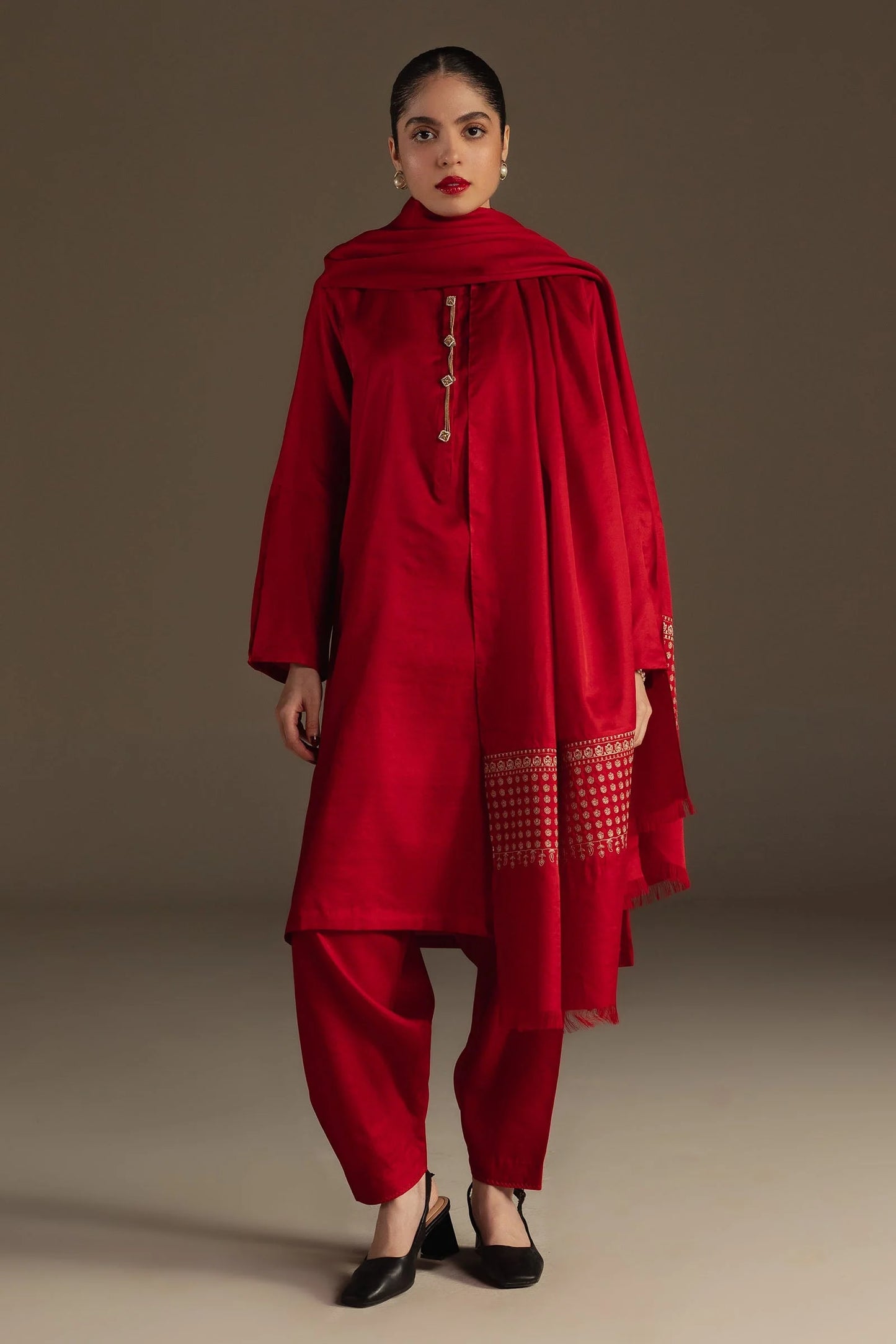 Zara Shahjahan - Noor