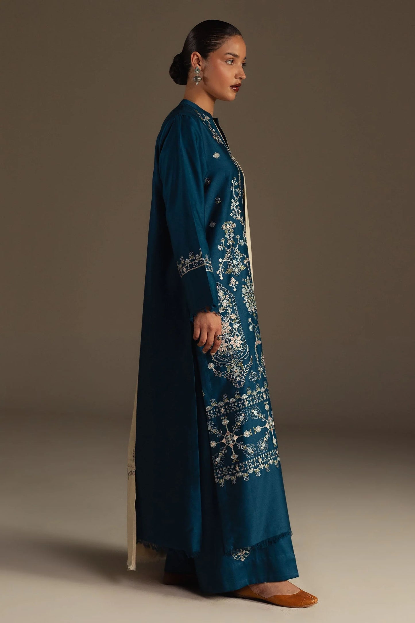 Zara Shahjahan - Elina