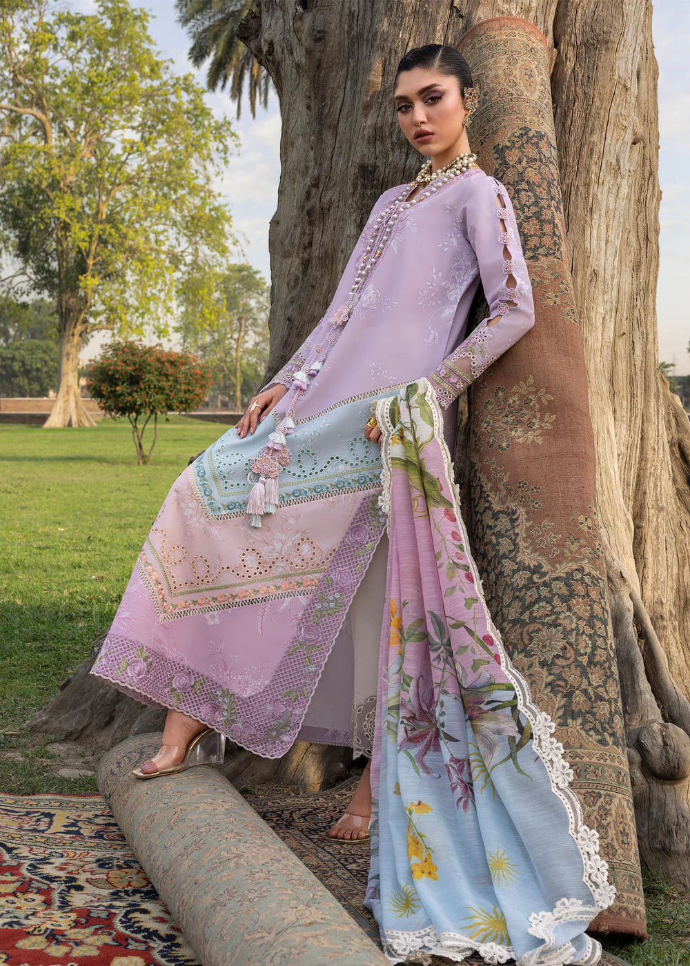 Saira Shakira | AVA 1B