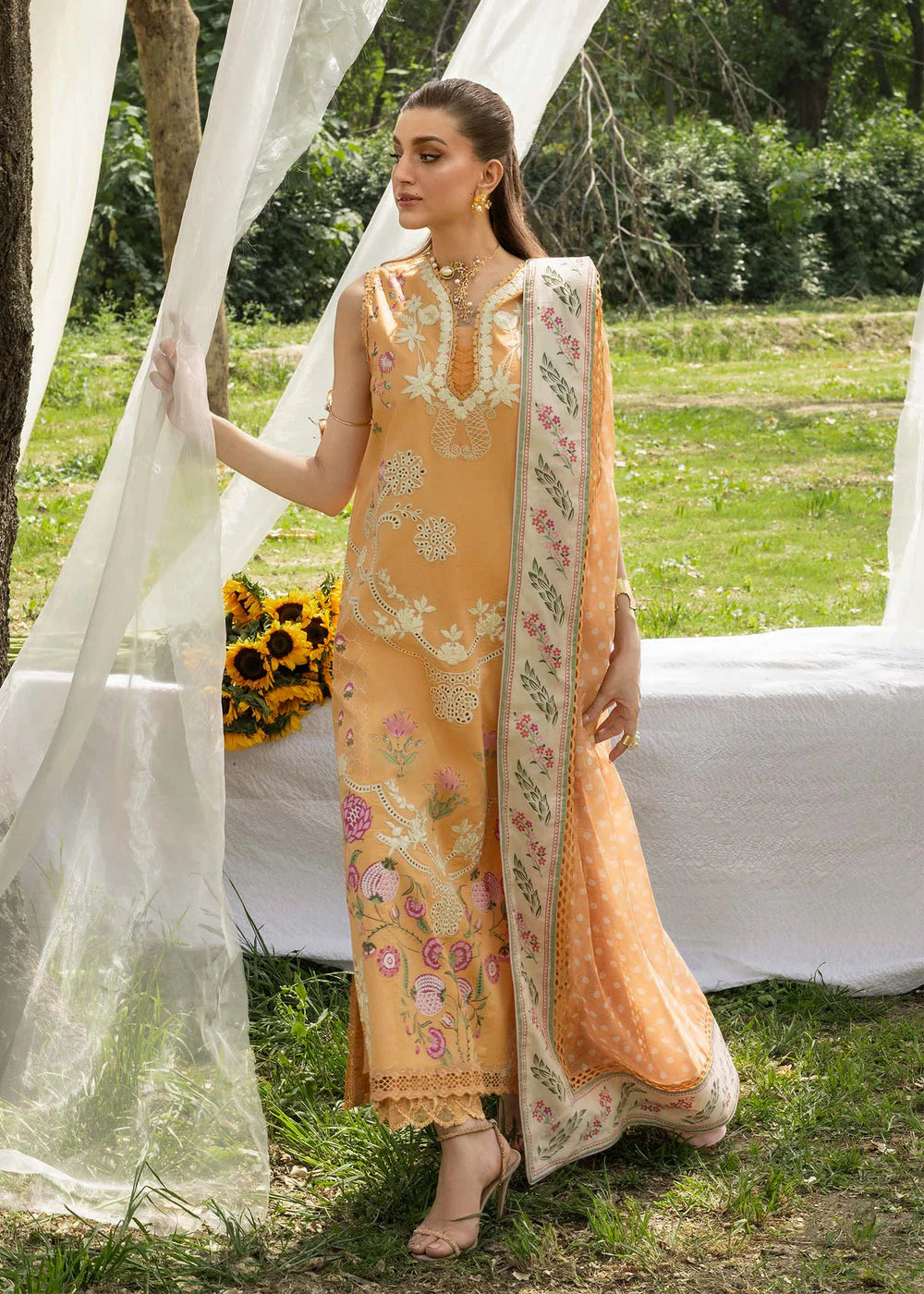 Saira Shakira | LILY 1B