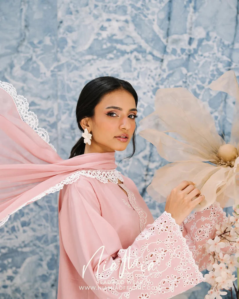 Blush | Nia Mia