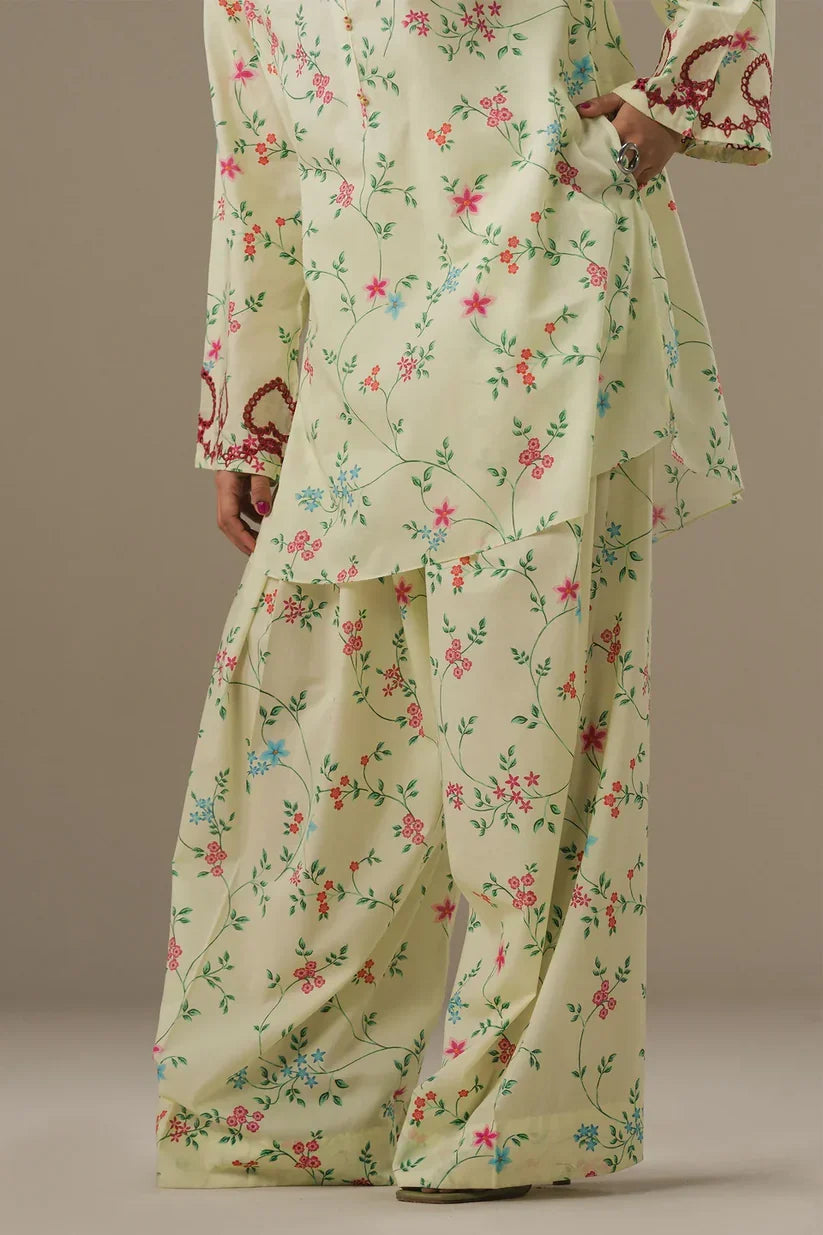 Sun Chaser | Zara Shahjahan