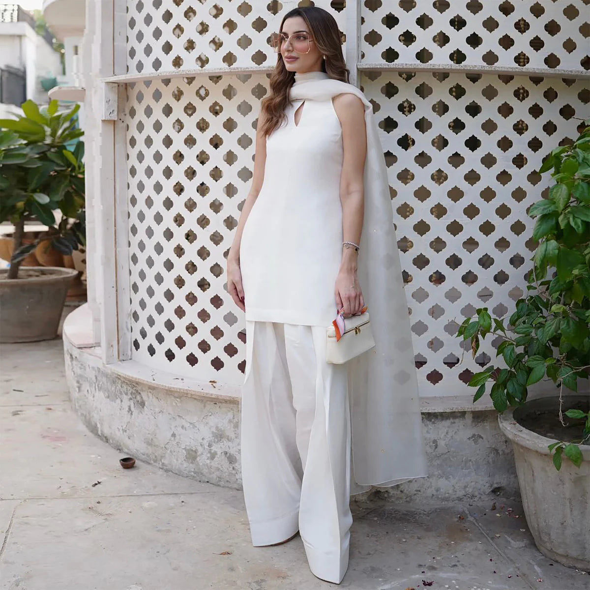 Sadaf Kanwal Personalised '25 - Zehra Malik In White Whisper Of Luxury