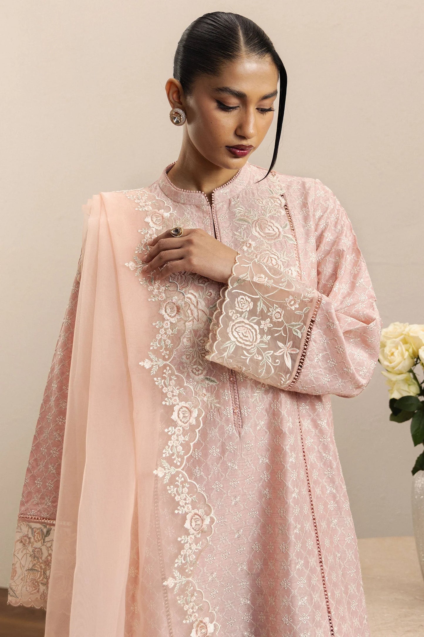 Gulkaar Zara Shahjahan