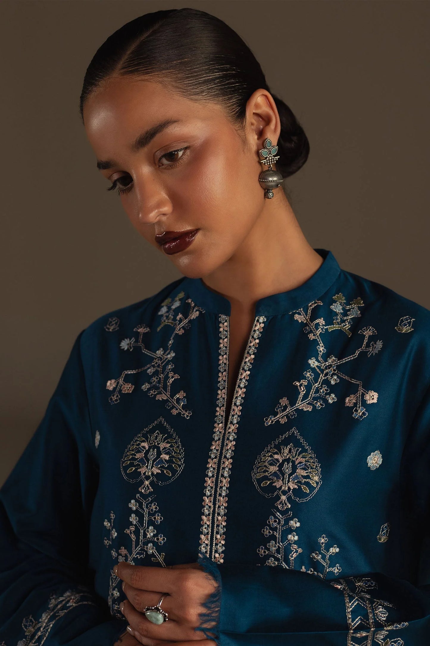 Zara Shahjahan - Elina