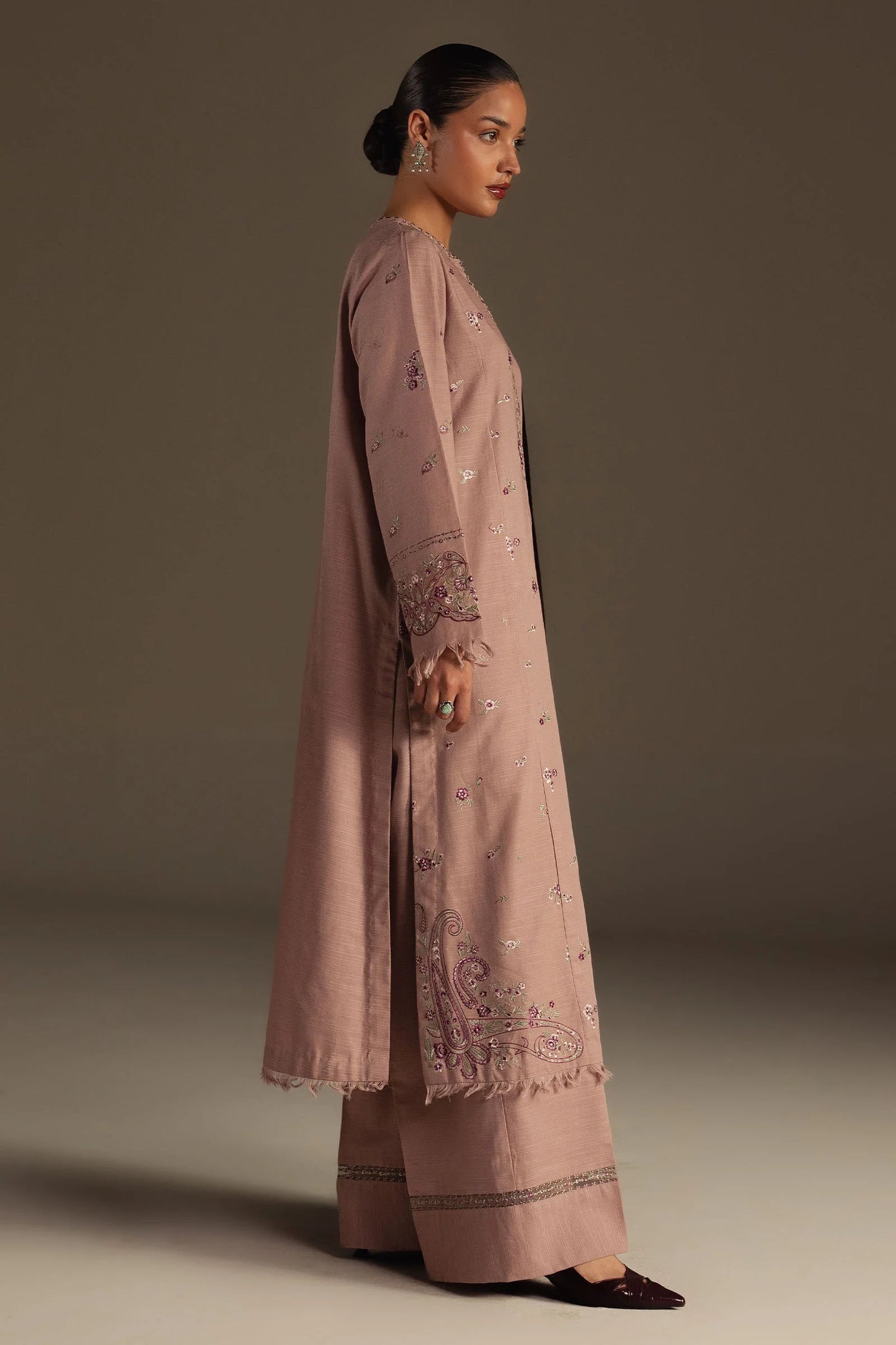 Zara Shahjahan - Gulnaar