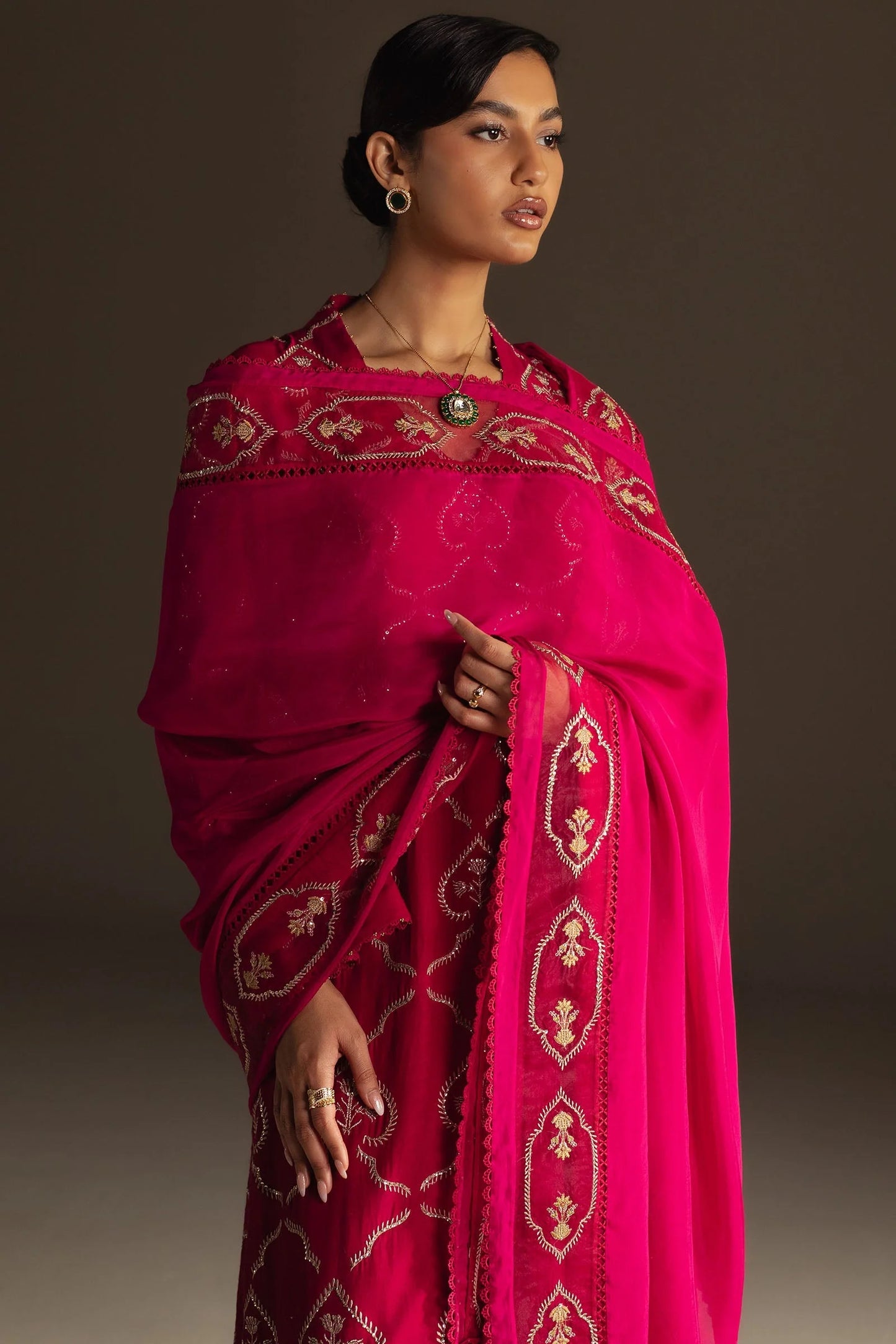 Zara Shahjahan - Noreen