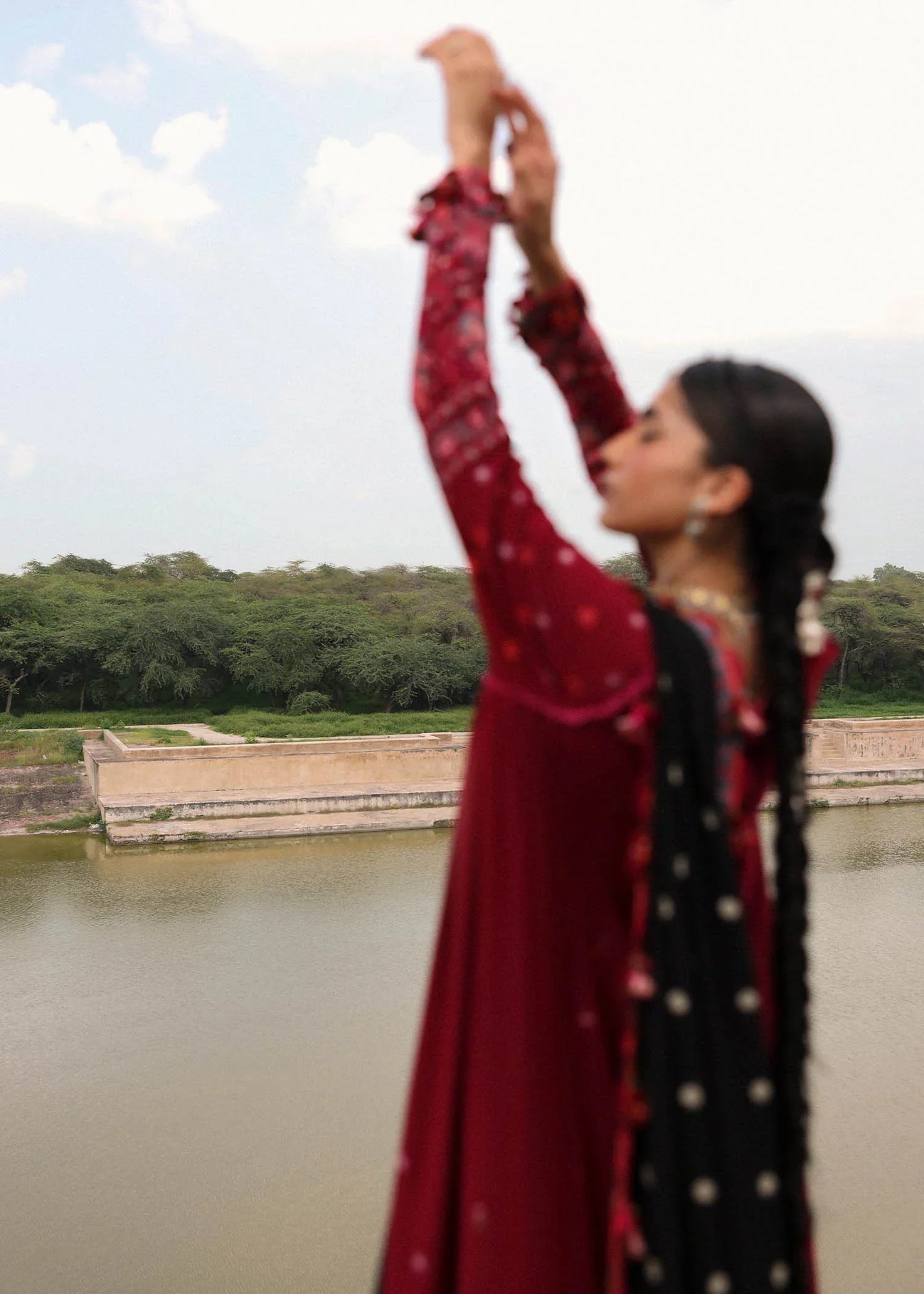 Hussain Rehar Karandi Unstitched '25 - Pankhuri