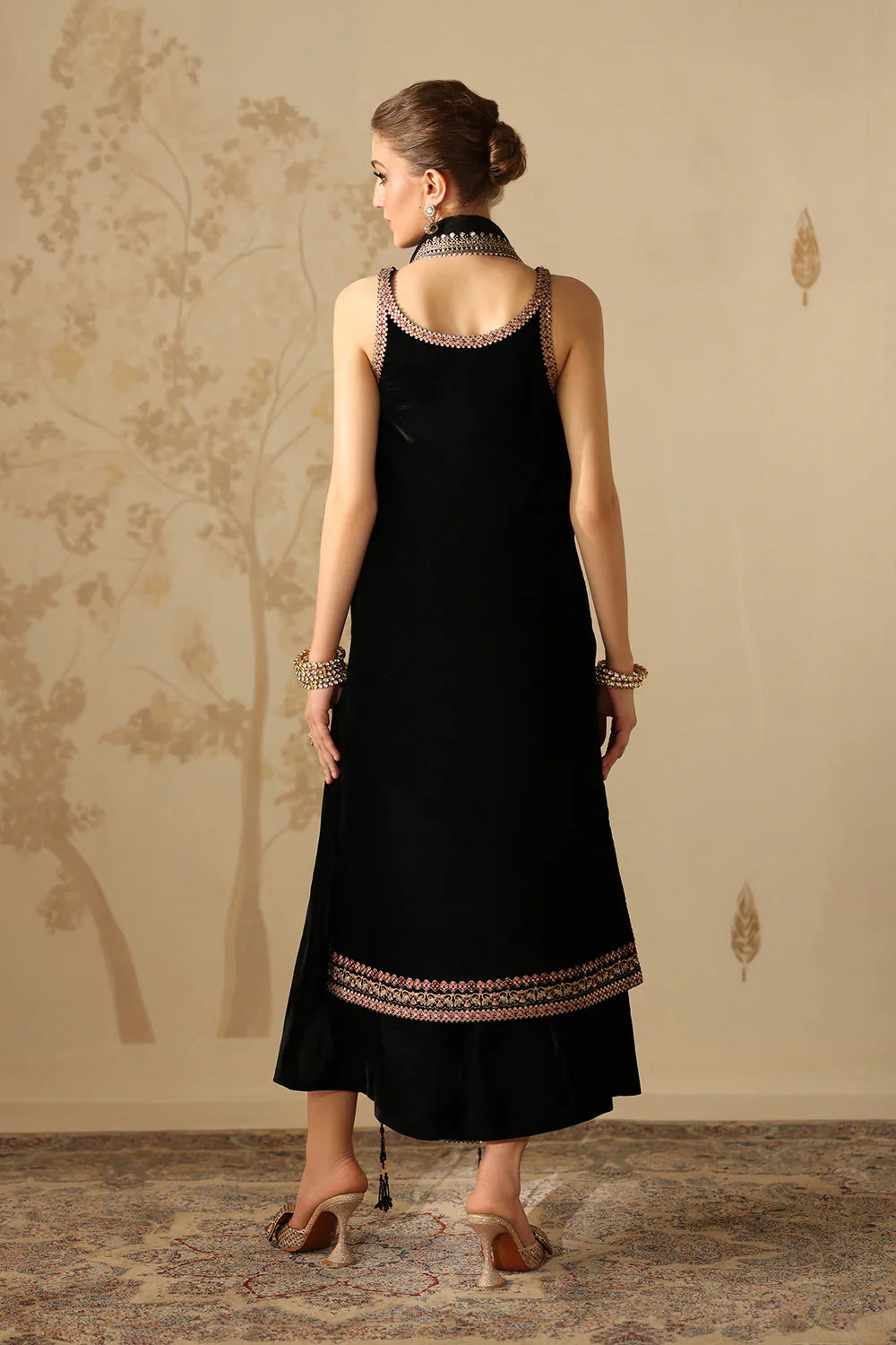 Baroque Velvet '25 - EMBROIDERED VELVET SF-4312