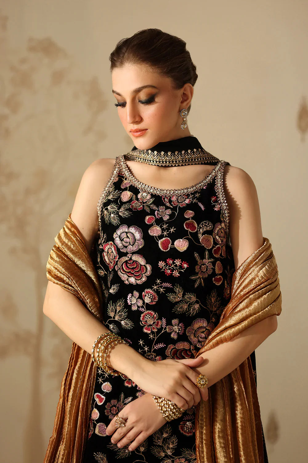 Baroque Velvet '25 - EMBROIDERED VELVET SF-4312