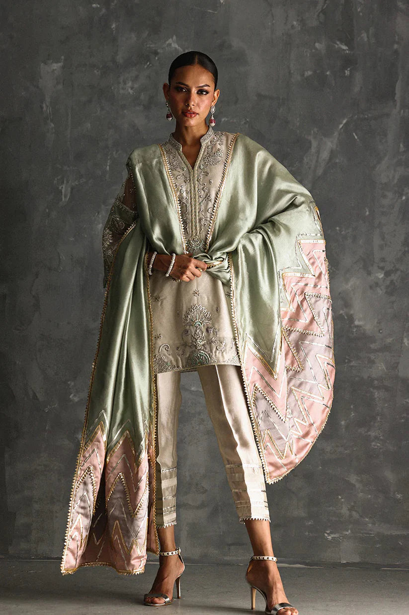 Qamer | Vera Festive '25 | Nadia Farooqui