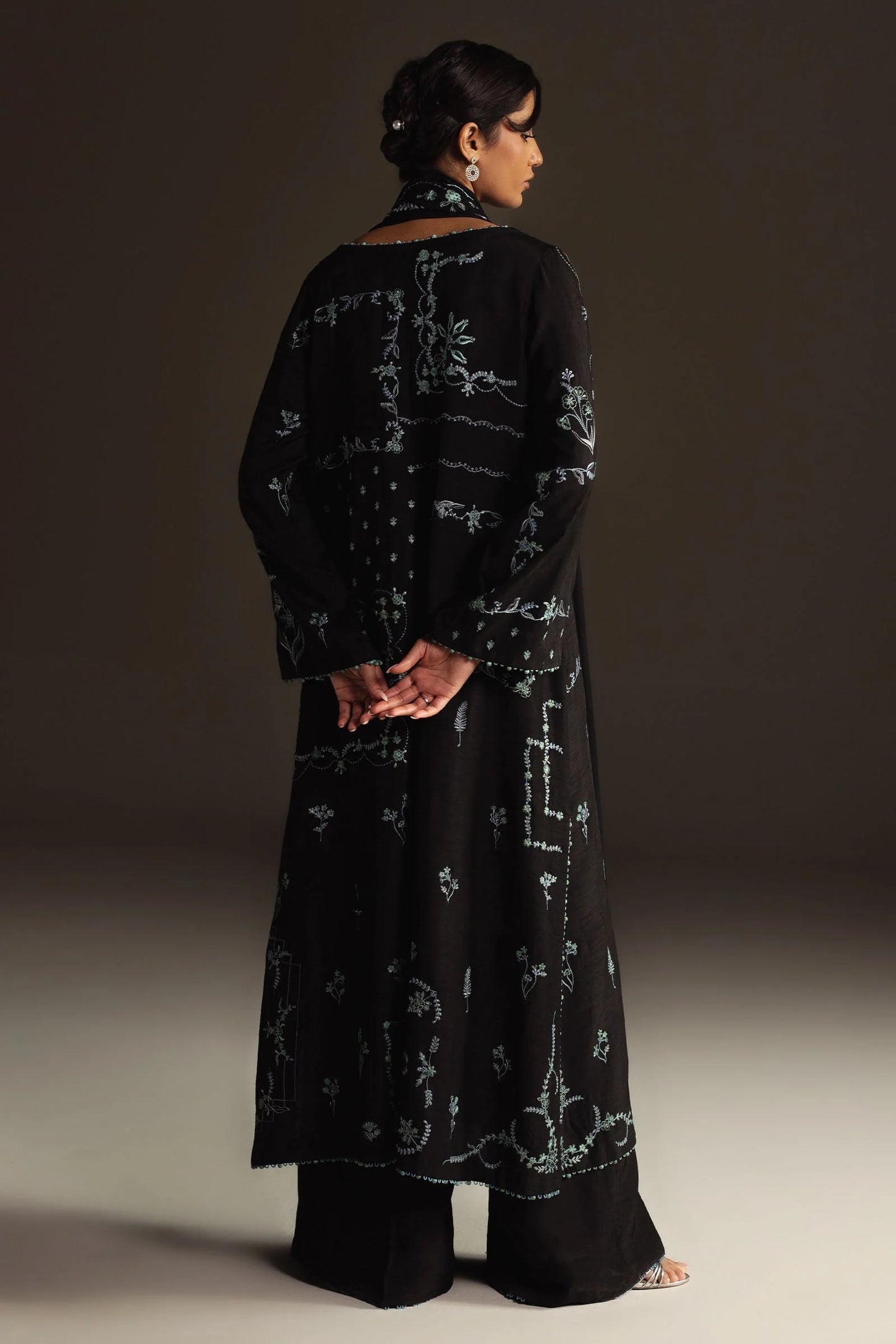 Zara Shahjahan - Hoorain