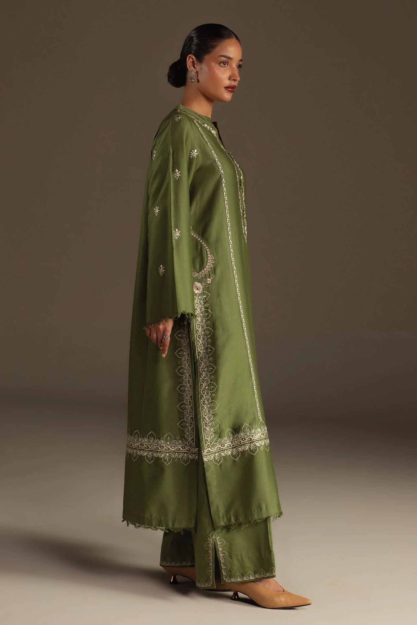 Zara Shahjahan - Zimal