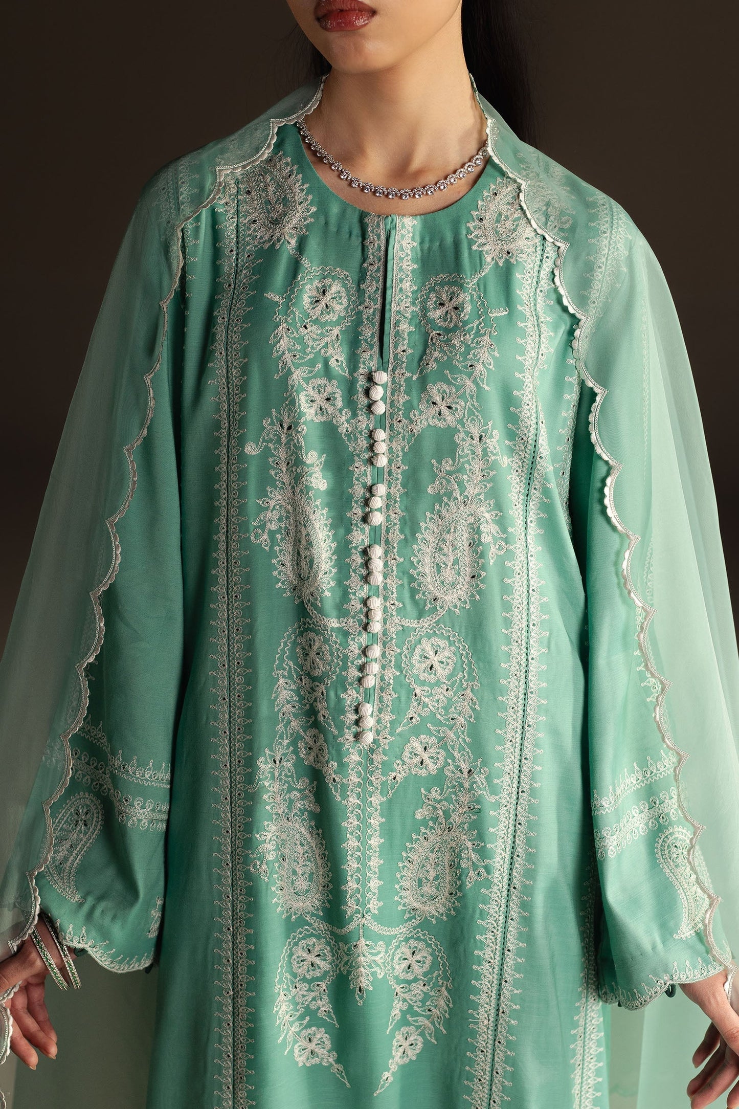 Zara Shahjahan - Mahveen