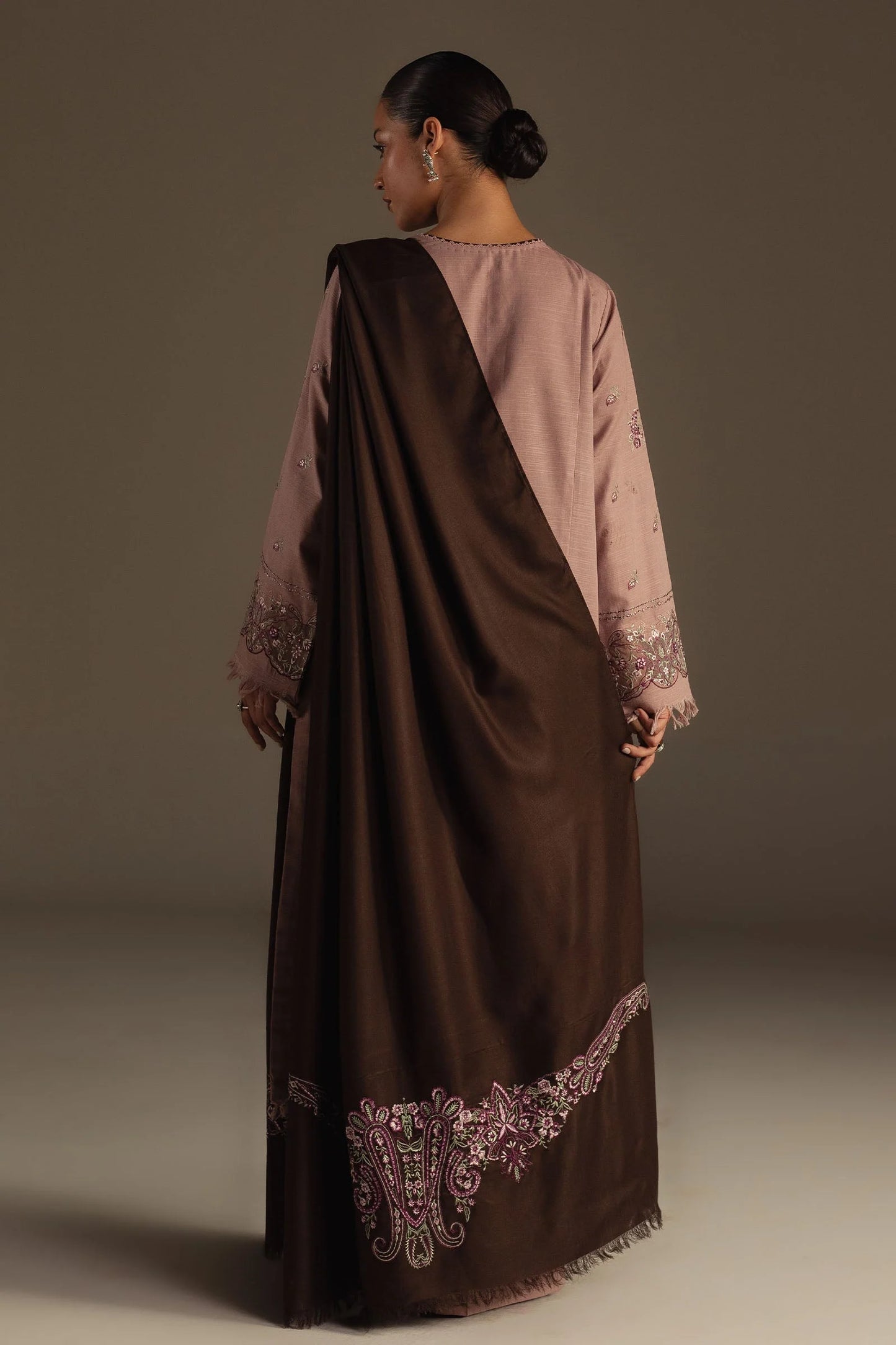 Zara Shahjahan - Gulnaar