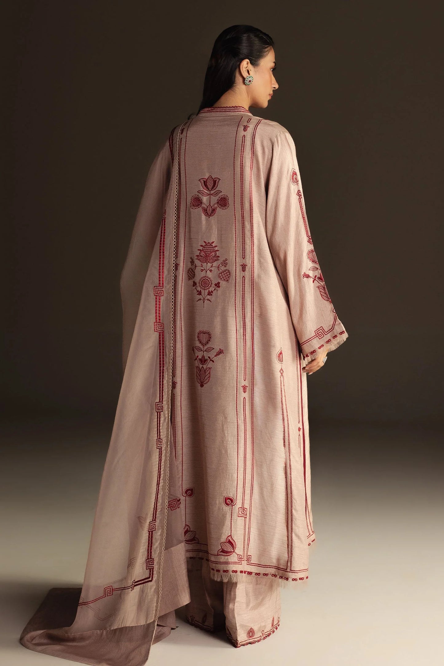 Zara Shahjahan - Raina