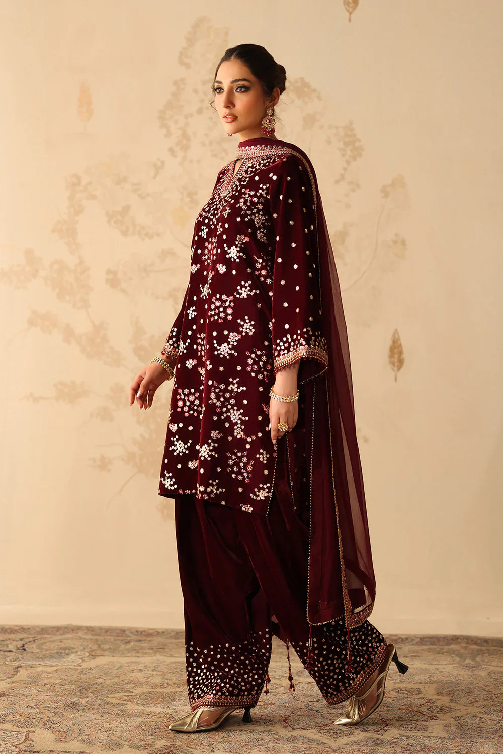 Baroque Velvet '25 - EMBROIDERED VELVET SF-4315