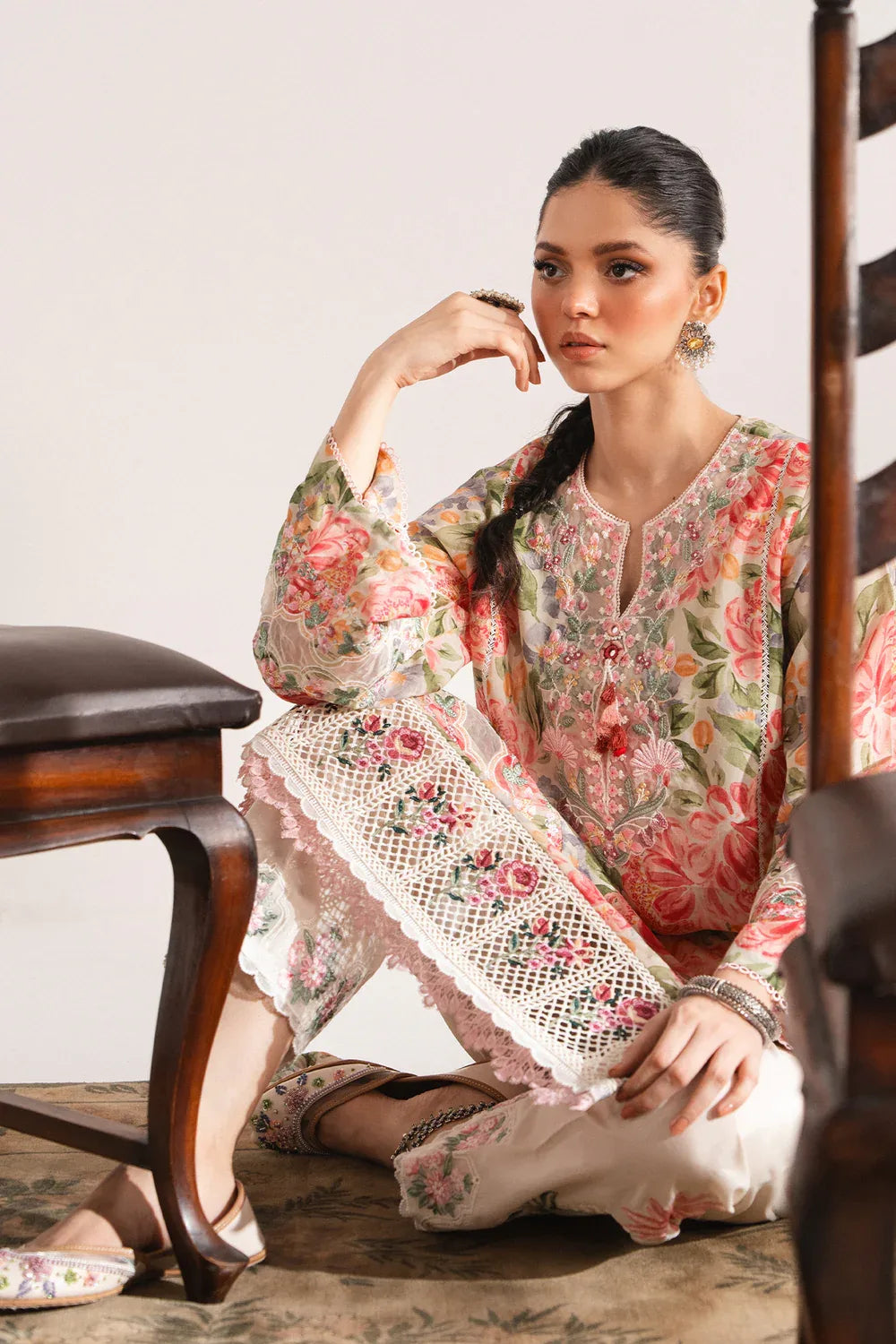 Ethnc Campaign Floral Charm HS'25 Drop-06 - E3265/103/130