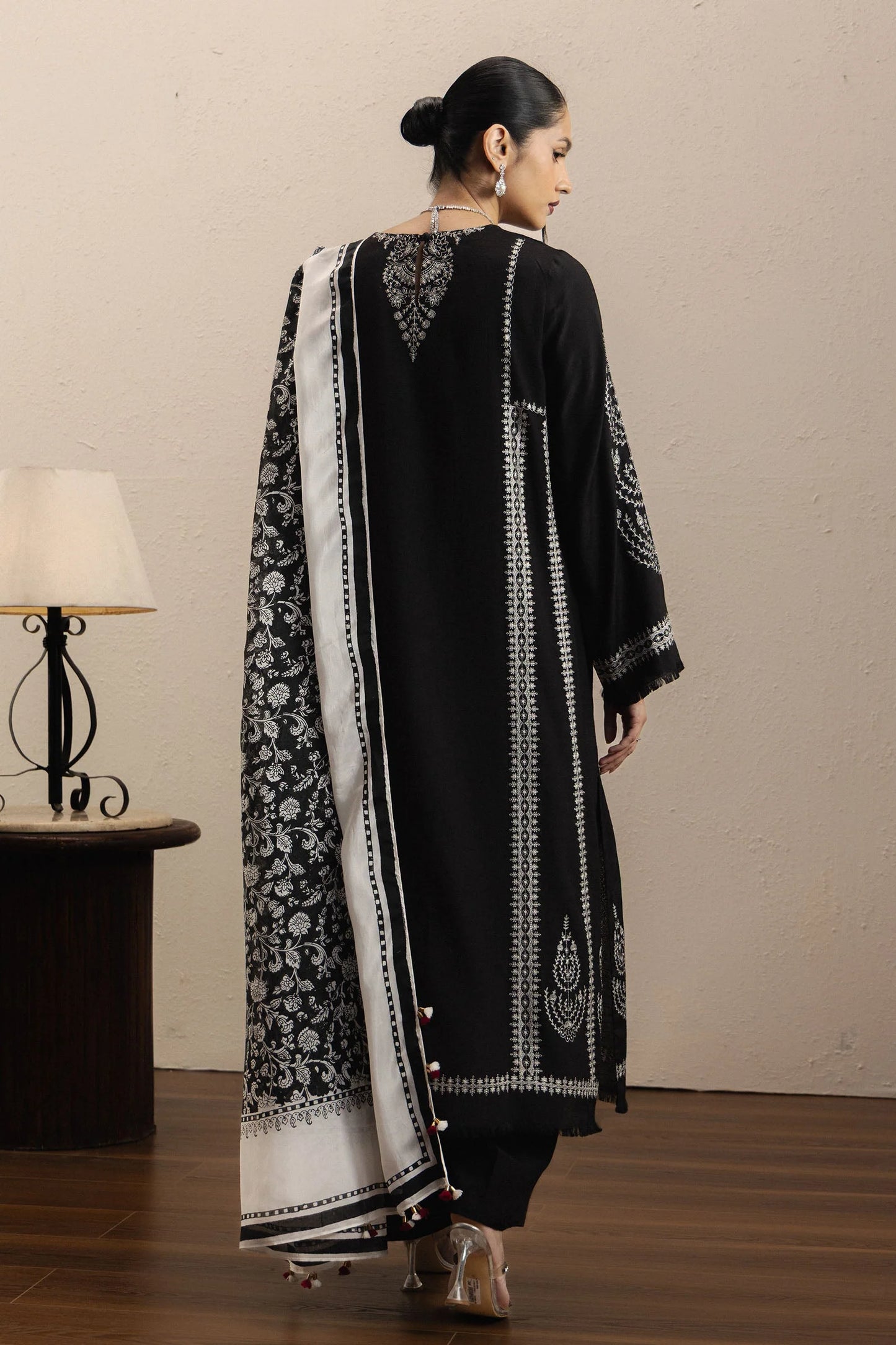 Nafasat Zara Shahjahan