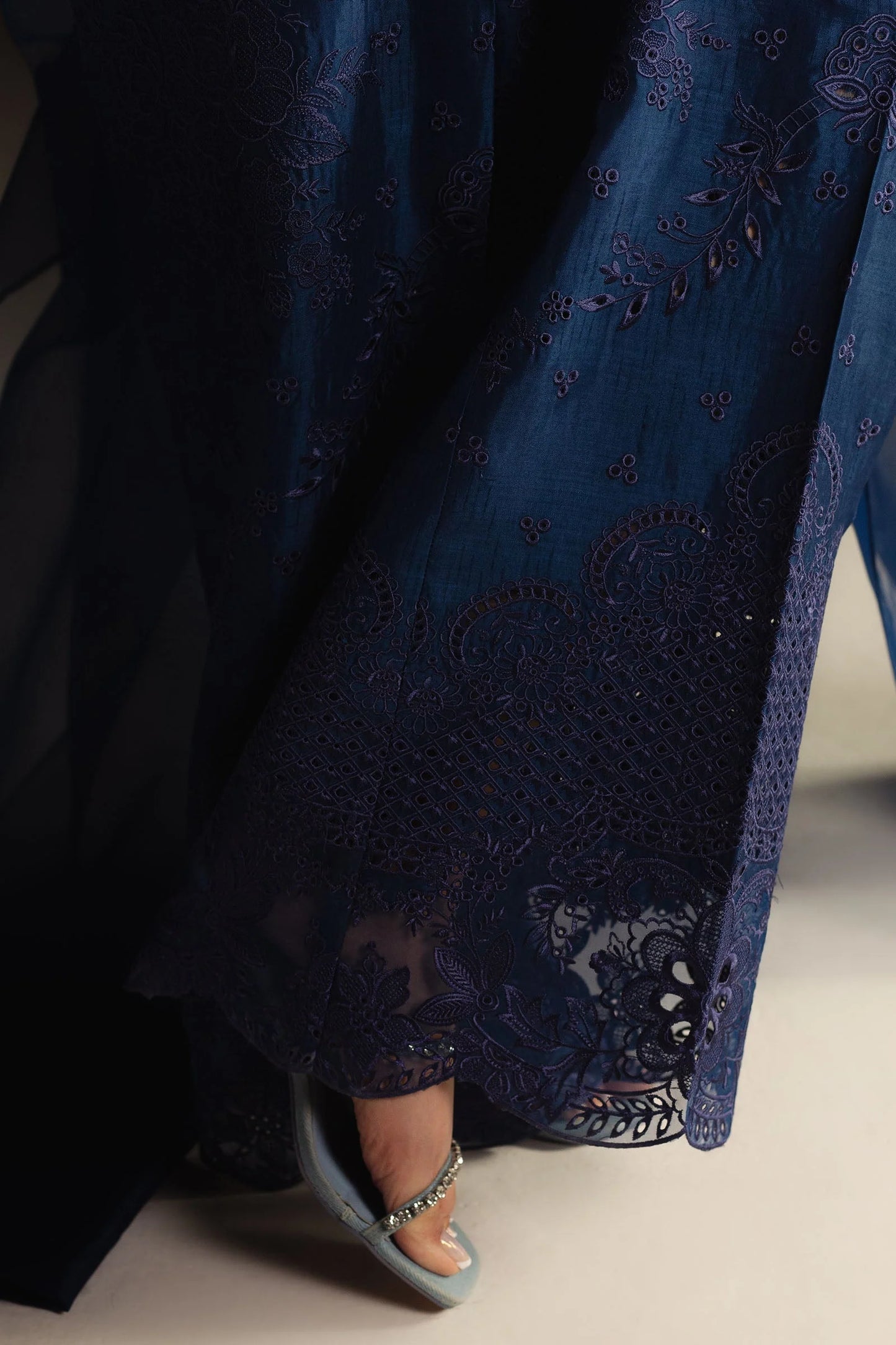 Zara Shahjahan - Saniya