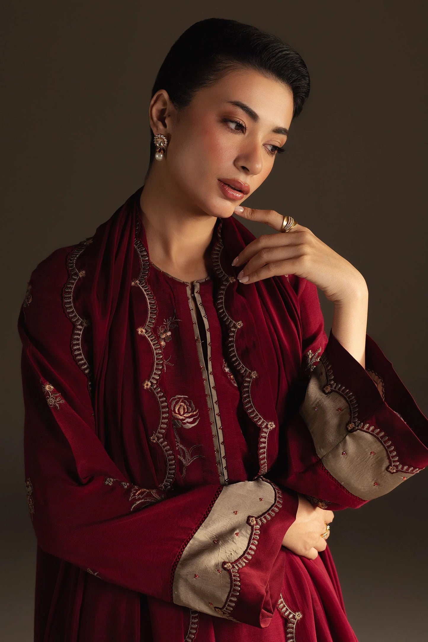 Zara Shahjahan - Ayra