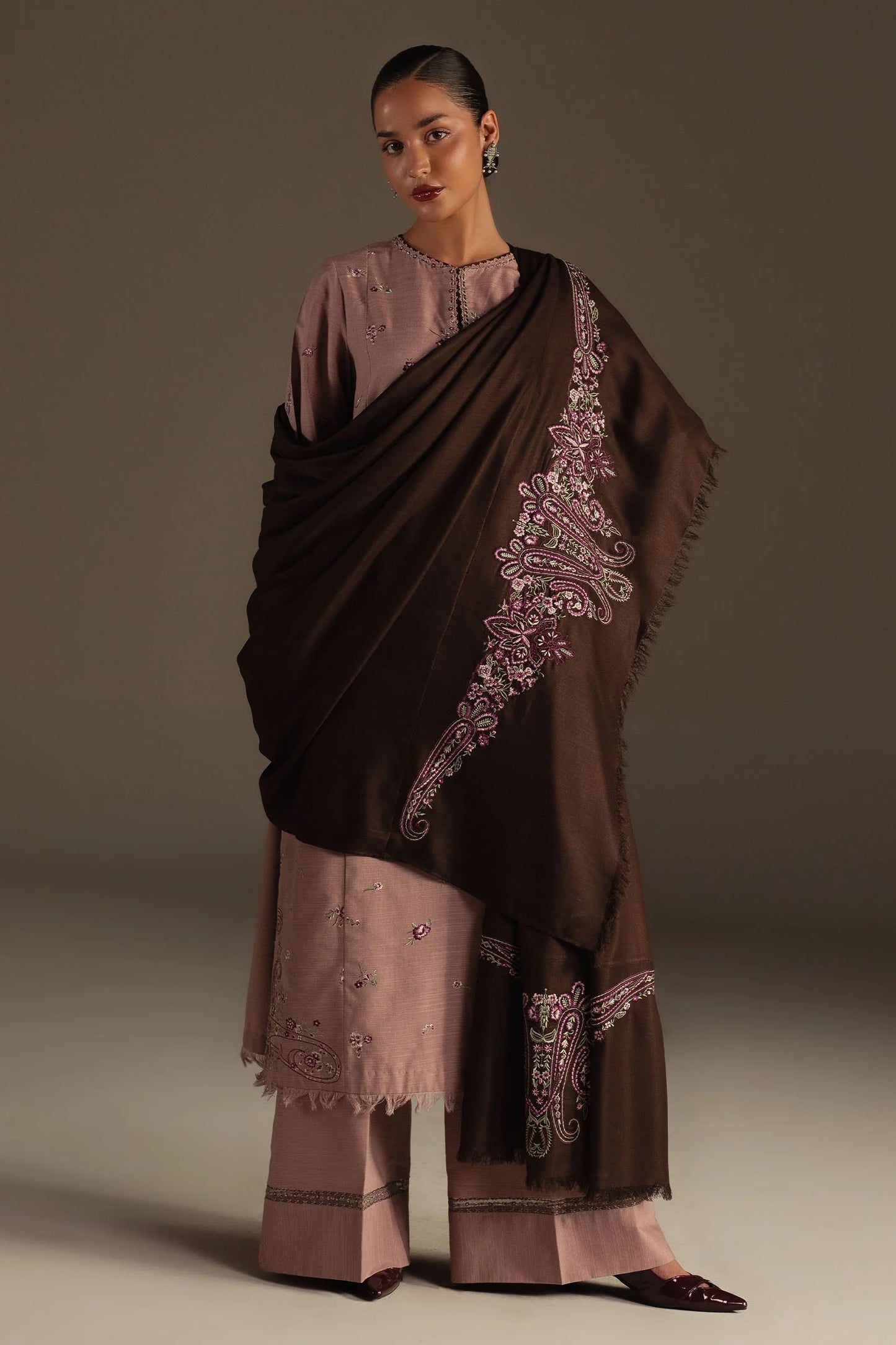 Zara Shahjahan - Gulnaar